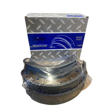 Načíst obrázek do prohlížeče Galerie, Brake Shoe Set (4 pcs) – Bukhanka (Classic &amp; Modern), Hunter &amp; 469 – OEM 046900-3501090-01 - Brake system - UAZ spare parts