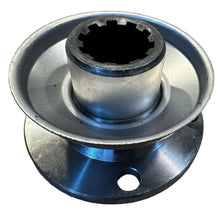 Charger l'image dans la galerie, Cardan Shaft Flange Timken Axles – Bukhanka (Classic &amp; Modern) &amp; Hunter &amp; 469 – OEM 69-2402100 /220600240210000 - Clutch and transmission - UAZ spare parts