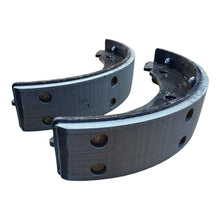 Cargar imagen en el visor de la galería, Handbrake Shoe (set of 2) – Bukhanka (Classic &amp; Modern) – OEM 69-3507014 - Brake system - UAZ spare parts
