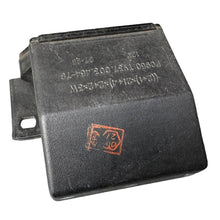 Načíst obrázek do prohlížeče Galerie, Hazard Light Relay – Bukhanka Classic &amp; Hunter 469 (2.4L &amp; 2.9L) – OEM 37.003.454-78 / 003.454-79 - Electrical and instruments - UAZ spare parts