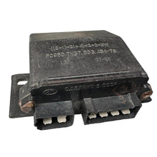 Načíst obrázek do prohlížeče Galerie, Hazard Light Relay – Bukhanka Classic &amp; Hunter 469 (2.4L &amp; 2.9L) – OEM 37.003.454-78 / 003.454-79 - Electrical and instruments - UAZ spare parts
