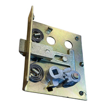 Afbeelding in Gallery-weergave laden, Left Door Lock – Hunter &amp; 469 (2.4L &amp; 2.9L) – OEM 469-6105013 - Body and exterior - UAZ spare parts