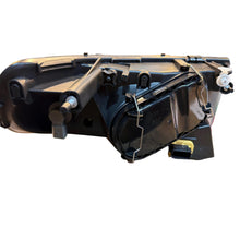 Kép betöltése a Galéria nézegetőbe, Left headlight New Style DRL 2005-2014 - Patriot - OEM 3163-3711011-10 - - UAZ spare parts