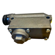 Laden Sie das Bild in den Galerie-Viewer, Master Brake Cylinder – Bukhanka Classic (2.4L &amp; 2.9L), Hunter &amp; 469 – OEM 12-3505010 - Brake system - UAZ spare parts