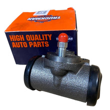 Carregar imagem no visualizador da Galeria, Rear Brake Wheel Cylinder 32 mm – Bukhanka (Classic 2.4L &amp; 2.9L), 469 (2.4L, 2.9L) OEM 452-3502040-d32 &amp; 469-3502040-d32 - Brake system - UAZ spare parts