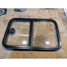 Laden Sie das Bild in den Galerie-Viewer, Sliding Rear Door Window - Bukhanka - OEM 15563091 - - UAZ spare parts