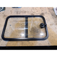 Laden Sie das Bild in den Galerie-Viewer, Sliding Rear Door Window - Bukhanka - OEM 15563091 - - UAZ spare parts