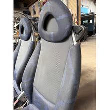 Încarcă imaginea în vizualizatorul Galerie, Smart Cloth Seat Set (2 pcs) – Bukhanka (Classic &amp; Modern) – OEM SMARTBLEUCLOTH - Interior - UAZ spare parts