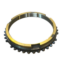 Laden Sie das Bild in den Galerie-Viewer, Synchro Ring – Bukhanka Modern &amp; Hunter &amp; 469 (2.7L) – OEM 255-1701143