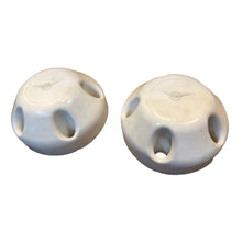 Загрузить изображение в просмотрщик галереи, Wheel Hub Cap White USED - Bukhanka Modern (2.7L) - OEM 316200310210001 - - UAZ spare parts