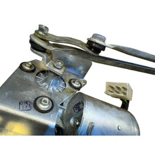Afbeelding in Gallery-weergave laden, Windscreen Wiper Motor with trapezium – Bukhanka (Classic 2.4L &amp; 2.9L, Modern 2.7L) – OEM 330300520510000 (Used) - Body and exterior - UAZ spare parts