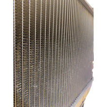 Kép betöltése a Galéria nézegetőbe, Aluminum Radiator – Bukhanka (Classic &amp; Modern) &amp; Hunter &amp; 469 – OEM 3741 - 1301010 - aluminium – UAZPARTS.COM UAZ onderdeel – OEM 3741 - 1301010 - aluminium