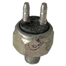 Afbeelding in Gallery-weergave laden, Brake Sensor – Bukhanka Classic (2.4L &amp; 2.9L), Hunter &amp; 469 (2.4L &amp; 2.9L) – OEM 33x – UAZPARTS.COM UAZ onderdeel – OEM 33x