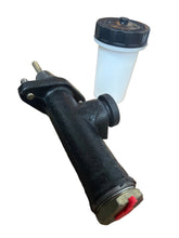 Carregar imagem no visualizador da Galeria, Clutch Master Cylinder Hydraulic - Hunter &amp; 469 - OEM 42000.046900-1602300 - - UAZ spare parts