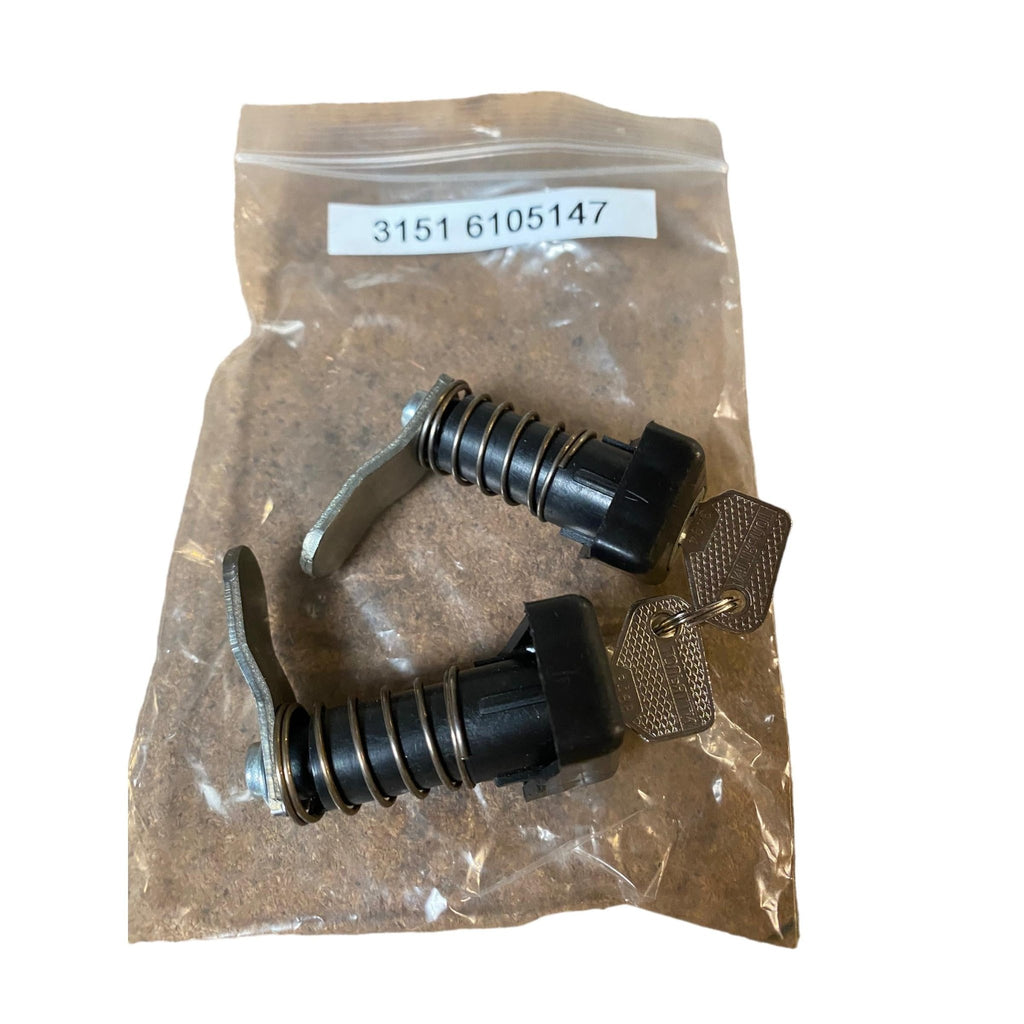 Door Insert with Key – UAZ Hunter & 469 (2.7L) – OEM 3151 - 6105147 – UAZPARTS.COM UAZ onderdeel – OEM 3151 6105147