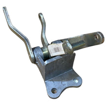 Załaduj zdjęcie do przeglądarki galerii, Gearbox Bracket Assembly (Intermediate Shift Lever) – Bukhanka (Classic 2.4L &amp; 2.9L, Modern 2.7L) – OEM 0451 - 00 - 1703103 - 31 – UAZ UAZ onderdeel – OEM 0451 - 00 - 1703103 - 31
