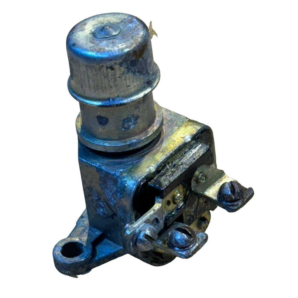 High Beam Foot Switch – Bukhanka Classic (2.4L & 2.9L), Hunter & 469 (2.4L & 2.9L) – OEM 3151 - 3709400 – UAZPARTS.COM UAZ onderdeel – OEM 3151 - 3709400