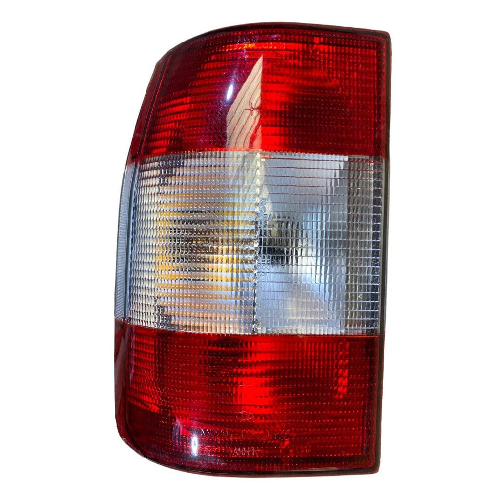 Left Taillight – UAZ Patriot – OEM 316000 - 3716011 - 10 – UAZPARTS.COM UAZ onderdeel – OEM 316000 - 3716011 - 10