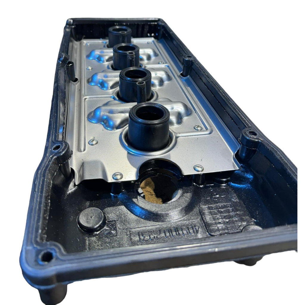 Plastic Valve Cover – Bukhanka Modern (2.7L), Hunter & 469 (2.7L) – OEM 4091.1000400 – UAZPARTS.COM UAZ onderdeel – OEM 4091.1000400 - HARD PLASTIC USED