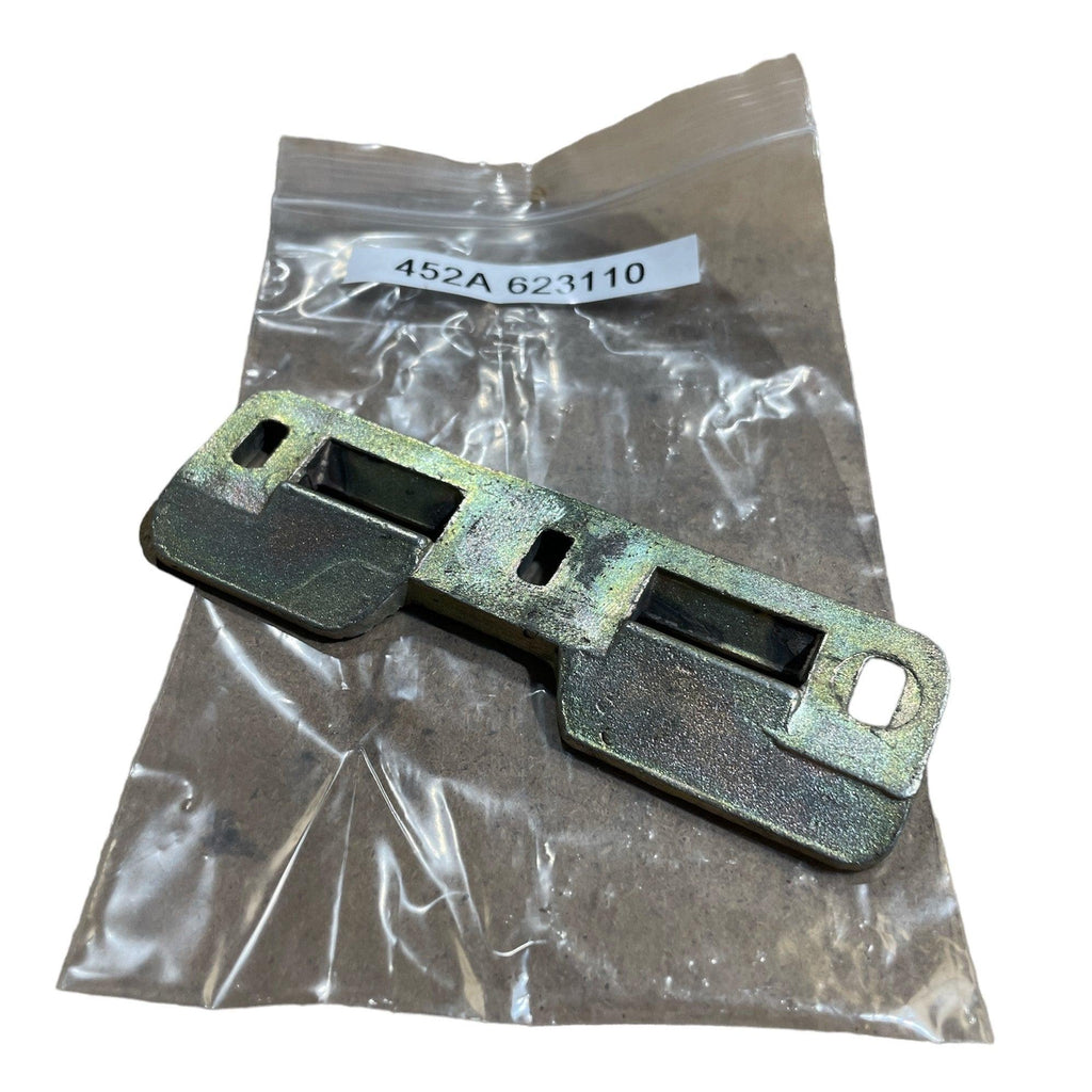 Rear Door Lower Lock Plate – Bukhanka (Classic 2.4L & 2.9L, Modern 2.7L) – OEM 452106 - 32311000 – UAZPARTS.COM UAZ onderdeel – OEM 45210632311000
