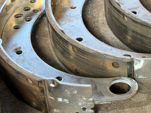 Load image into Gallery viewer, Rear Drum Brake Set USED - Hunter &amp; 469, Bukhanka - 220600350201003 – UAZPARTS.COM UAZ PART – OEM 5873487438348734