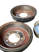 Load image into Gallery viewer, Rear Drum Brake Set USED - Hunter &amp; 469, Bukhanka - 220600350201003 – UAZPARTS.COM UAZ PART – OEM 5873487438348734