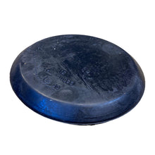 Încarcă imaginea în vizualizatorul Galerie, Rear Spark Plug Access Hole Cover Rubber – Bukhanka Modern (2.7L) – OEM 452 - 1311025 – UAZPARTS.COM UAZ onderdeel – OEM 452 - 1311025