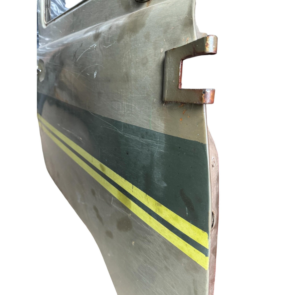 Right Door (Used) – Bukhanka (Classic & Modern) – OEM serserxx – UAZPARTS.COM UAZ onderdeel – OEM serserxx