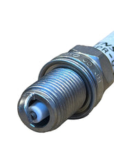 Įkelti paveikslėlį į galerijos peržiūrą, Spark Plug – Bukhanka Classic &amp; Hunter/469 (2.4L &amp; 2.9L) – OEM 40520370701010 – UAZPARTS.COM UAZ PART – OEM 40520370701010
