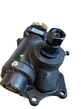 Load image into Gallery viewer, Steering Gearbox Modern – Bukhanka Modern (2.7L) – OEM 220695-340500-20 REBUILD – UAZPARTS.COM UAZ PART – OEM 220695-340500-REBUILD