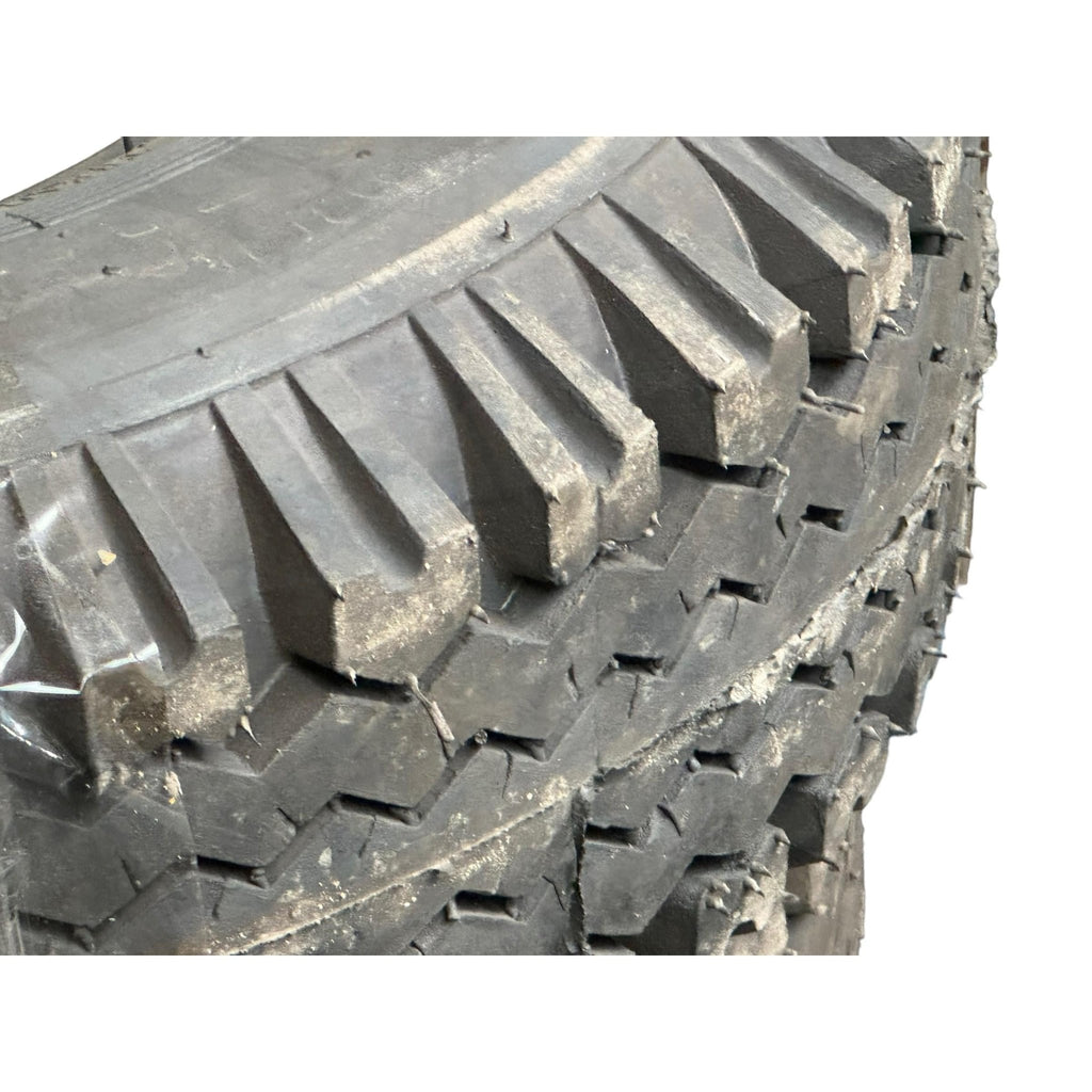 Tires with Inner Tube – Bukhanka Classic (2.4/2.9L) & Hunter 469 (2.4/2.9L) – OEM 469 - 3106010 - 01 – UAZPARTS.COM UAZ onderdeel – OEM 469 - 3106010 - 01