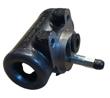 Lataa kuva Galleria-katseluun, Wheel Brake Cylinder 12 - 3502040 - GAZ 69 Series - OEM 12 - 3502040 – UAZPARTS.COM UAZ PART – OEM 12-3502040