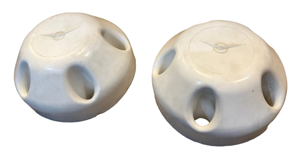 Wheel Hub Cap White USED - Bukhanka Modern (2.7L) - OEM 316200310210001 – UAZPARTS.COM UAZ PART – OEM 316200310210001