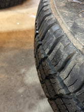 Afbeelding in Gallery-weergave laden, Wheel &amp; Tire Set 16in White 225/75R16 (5x) – Hunter &amp; 469; Bukhanka – USED – UAZPARTS.COM UAZ PART – OEM 64747447